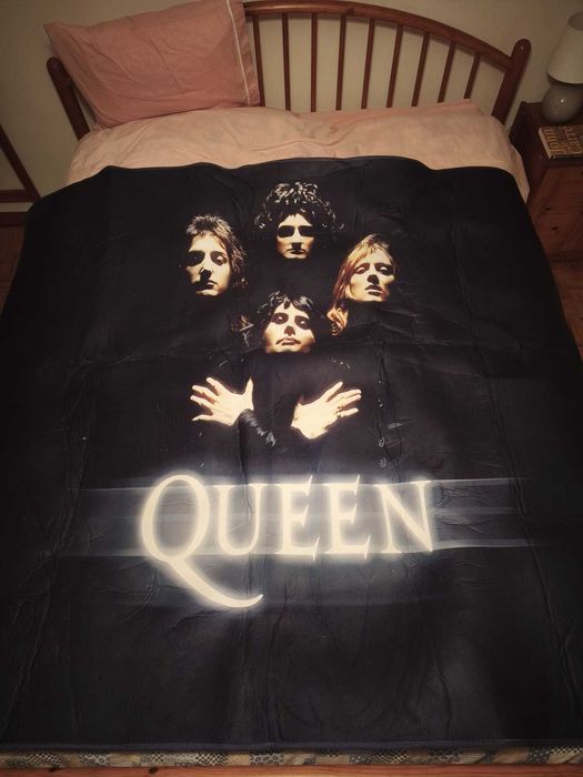 Colcha dos Quenn para cama de calsal