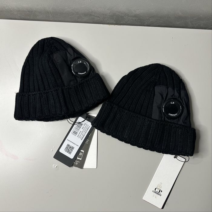 Шапка CP Company Merino Lens
