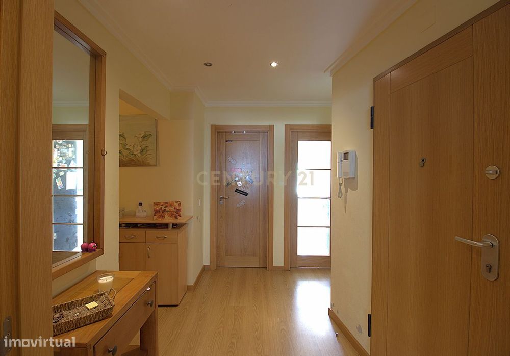 Apartamento T3 com Suite no Montenegro – Rés do Chão