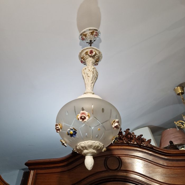 Piękna stara  lampa wisząca