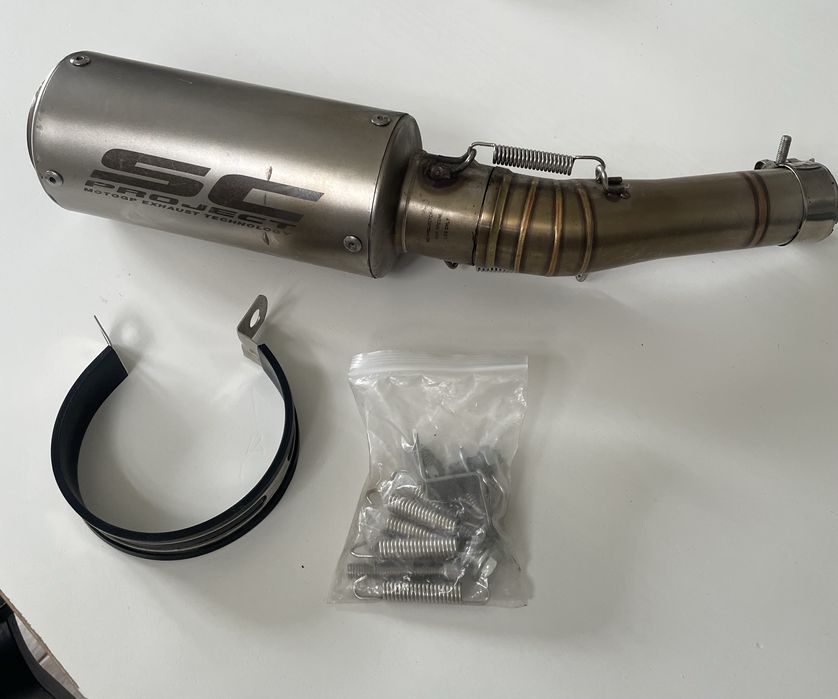 Ponteira de escape Sc Project para mota