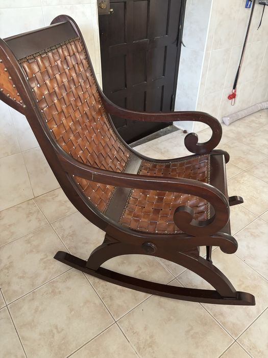 Cadeira de baloiço em pele Vintage