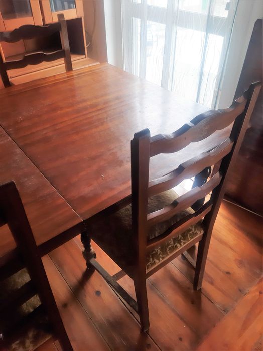 Dining Table with Chairs64738262530049123