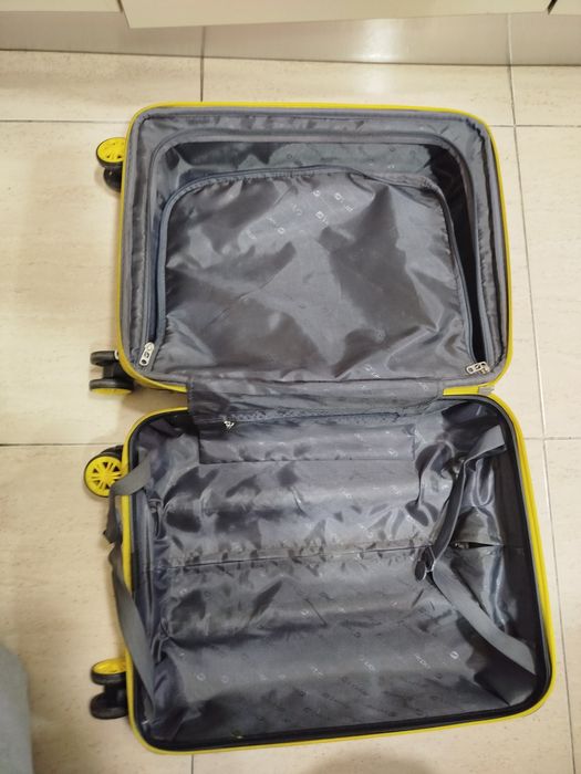 Mala pequena de viagem cabine