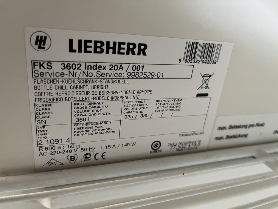 Lodówka chłodziarka witryna gastronomia apteka liebherr profi line