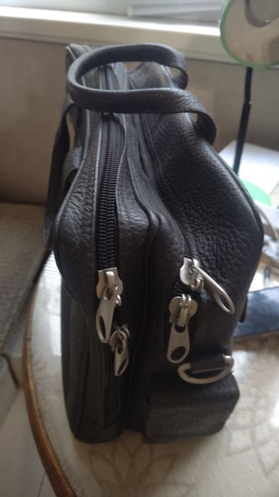 Портфель новый кожа