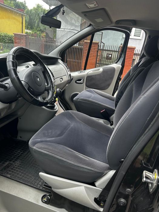 Na sprzedaz Renault Trafic Black edition 2.0