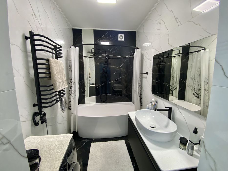 Продається квартира. ЖК Липки. Вул. Мазепи. 83 м². Шикарний ремонт.