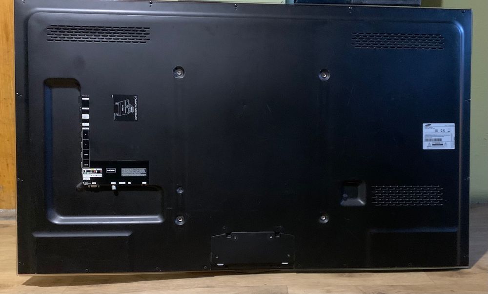 Samsung UE55D6100