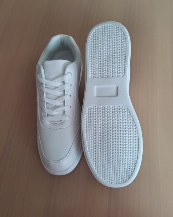 Białe damskie buty sportowe sneakersy  44,wkładka 28,3cm