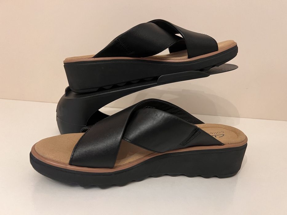 Босоніжки шльопанці  Clarks