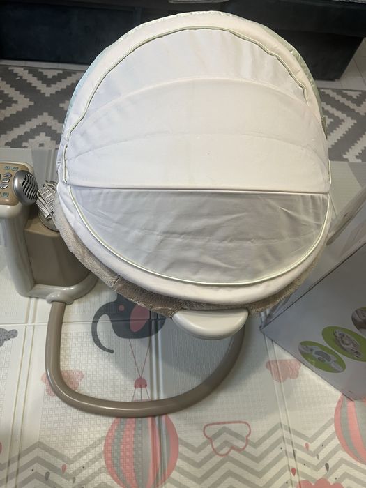 Укачуючий дитячий центр