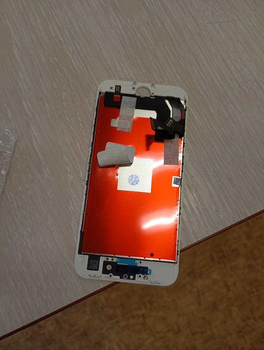 Деталі і аксесуари до телефонів