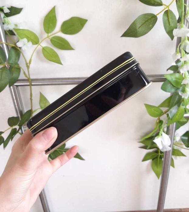 Piękne blaszane pudełko vintage pudło do przechowywania ozdobne konie