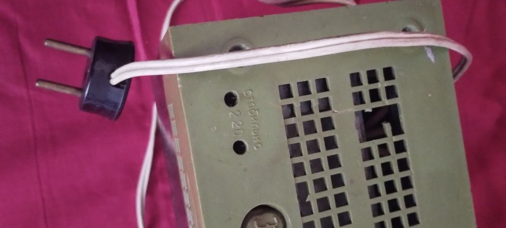 Стабілізатор напруги Таврія