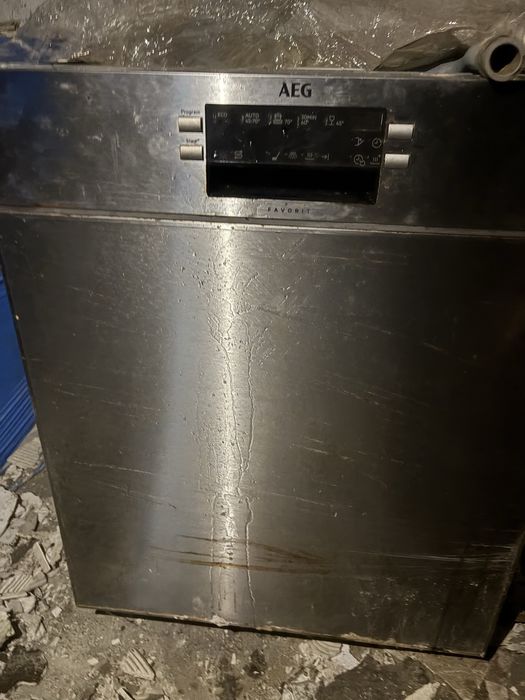 Máquina de lavar loiça marca AEG Favorit