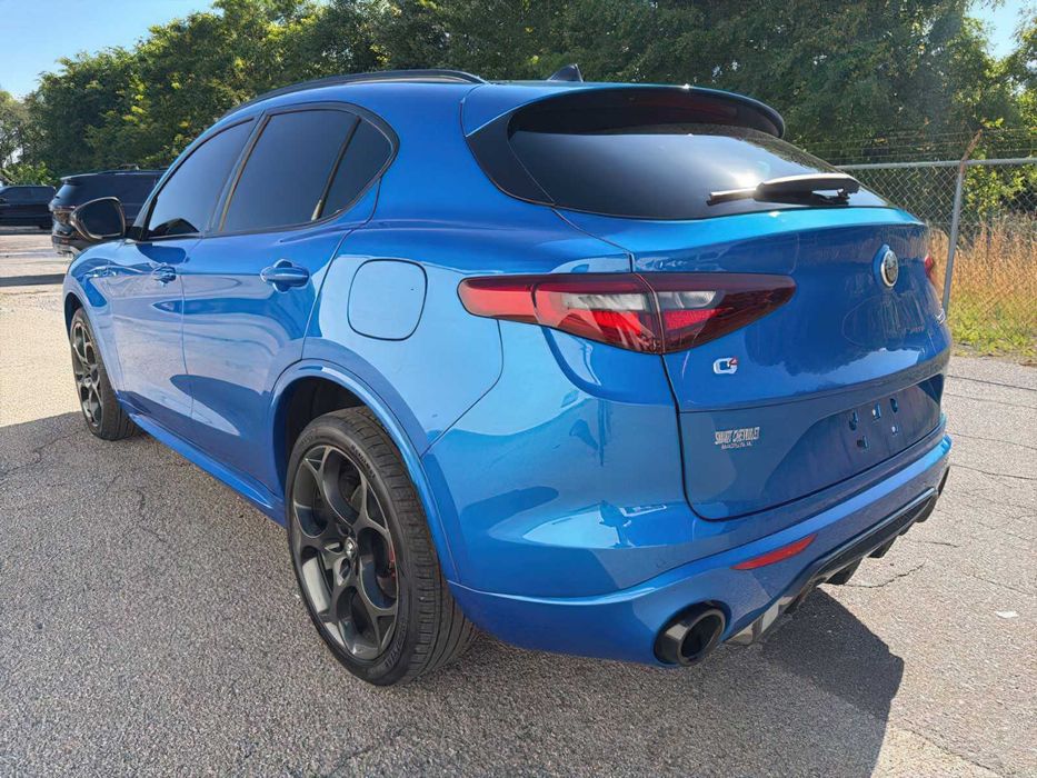 Alfa Romeo Stelvio Veloce      2023