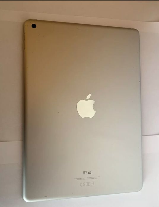 Apple iPad (9th Generation) A2602 64 GB, Wi-Fi, 10.2 in - Silver
