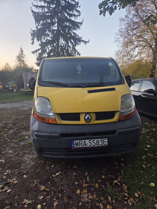 Renault trafic bus