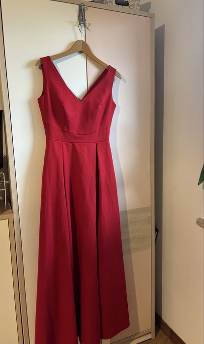 Sukienka na studniówkę na wesele czerowna maxi prost długa 40