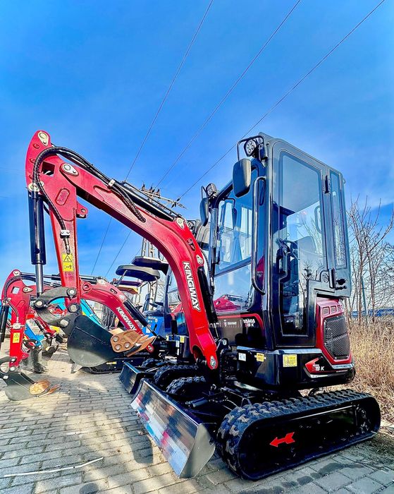 Wynajem minikoparki z kabiną 1500kg, w zestawie z 3 łyżkami