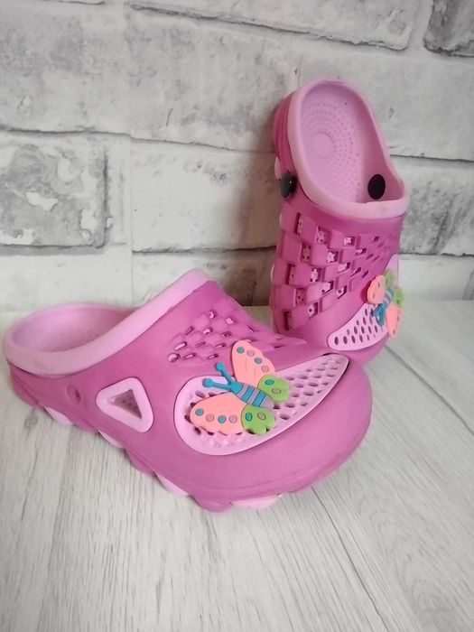 różowe Klapki piankowe na basen plażę typu crocsy 24/25 motylki lekkie