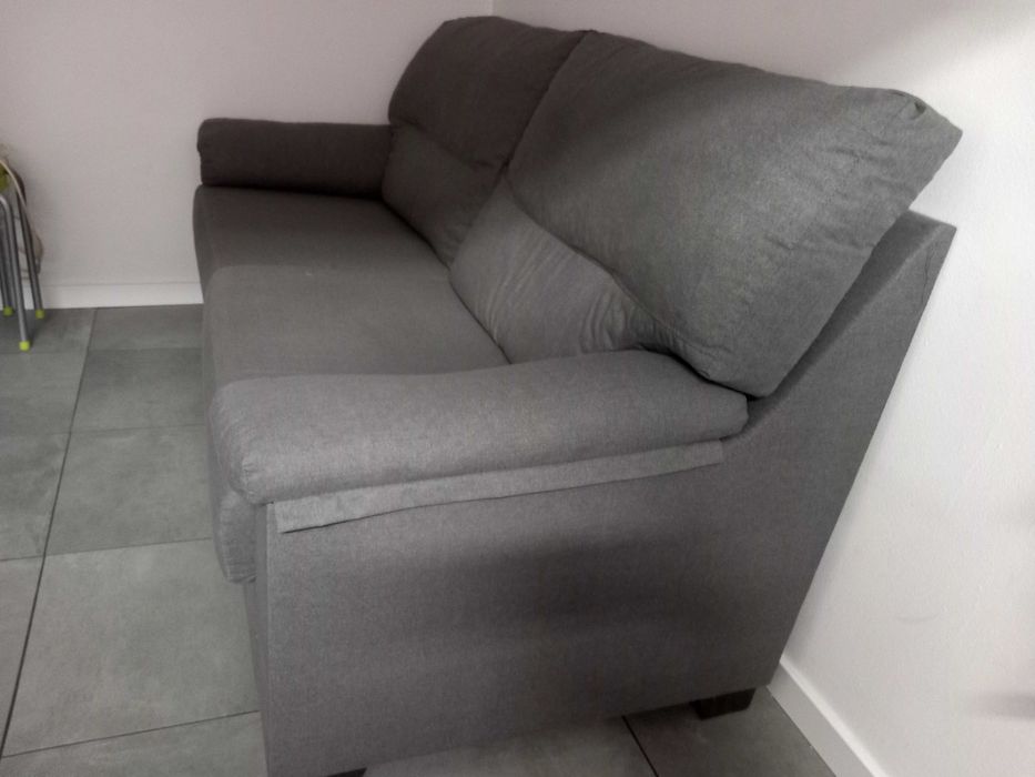 Sofá cinza, Conforama