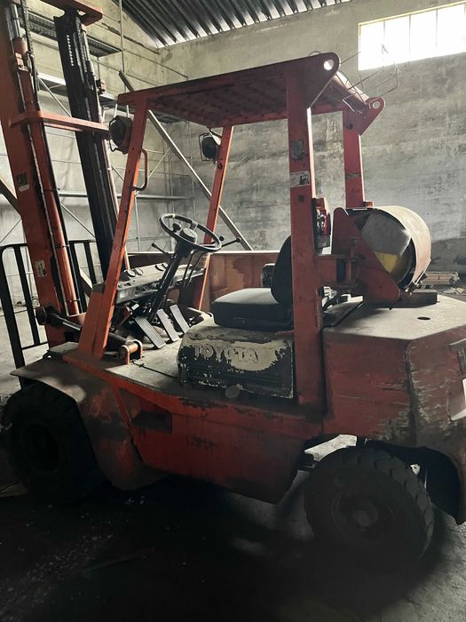 Empilhador Toyota