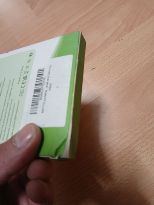 Powerbank nieotwierany