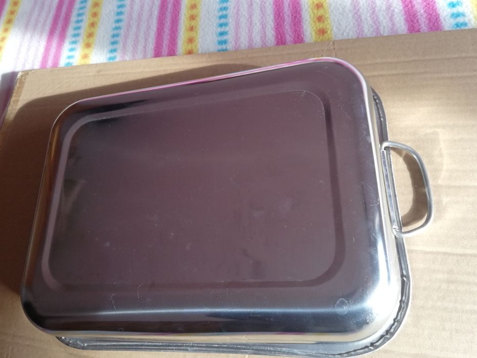 Assadeira E forma de pudim em metal   NOVAS l