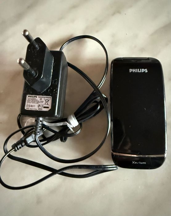 Мобильный,кнопочный телефон Philips Xenium 9А9Q