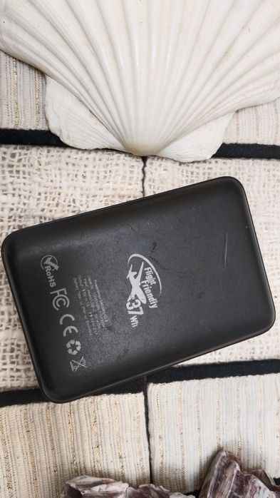 Два повербанка на 10000 и на 4300