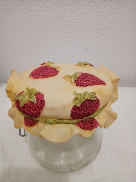 Frasco com morangos64585868194305120