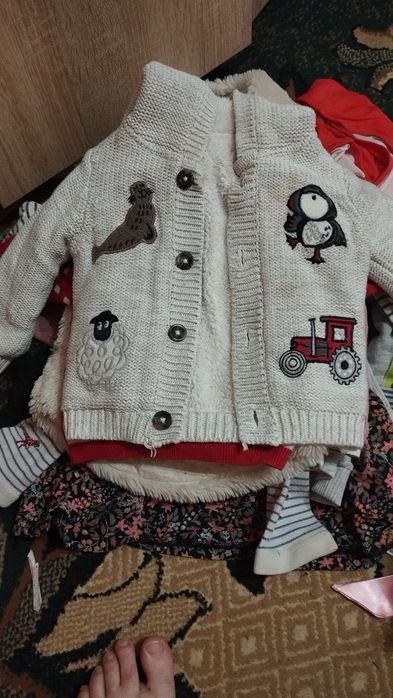 БЕЗКОШТОВНО речі на дівчинку