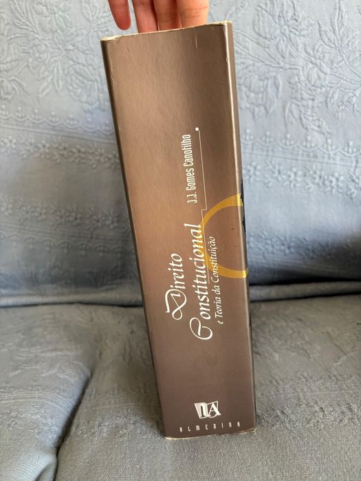 Livro de Direito Constitucional