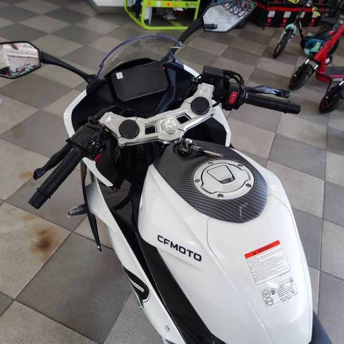 Мотоцикл CFMoto 300