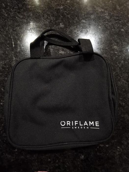 Bolsa + 25 Amostras (Perfumes + Cremes + Bases + Batons)