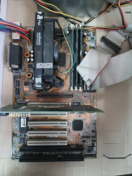 Продам ретро комп на ASUS P2L97