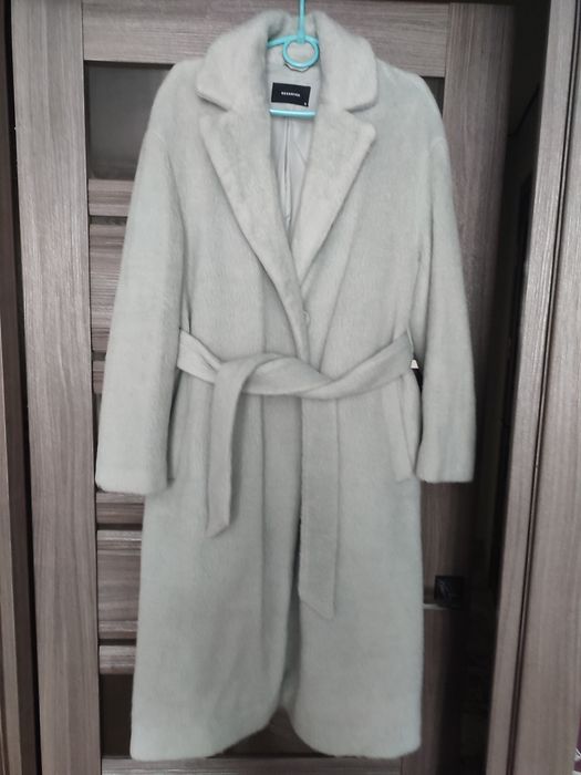 Продам пальто на весну-осінь