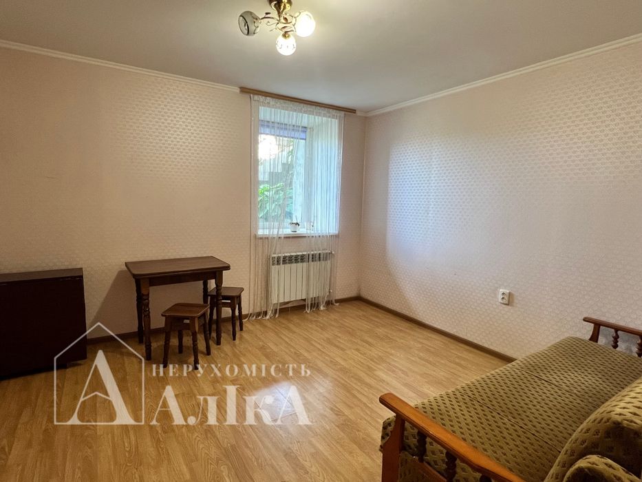 Продам квартиру з гаражем та времянкою в Старому місті