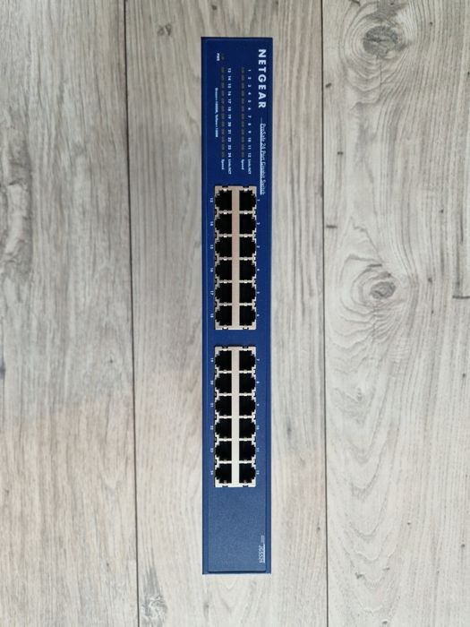 NETGEAR ProSafe 24-Port Gigabit Ethernet Switch JGS524 v2