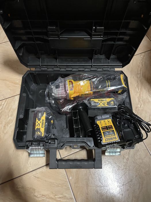 Rebarbadora Dewalt 2 baterias - Artigo novo