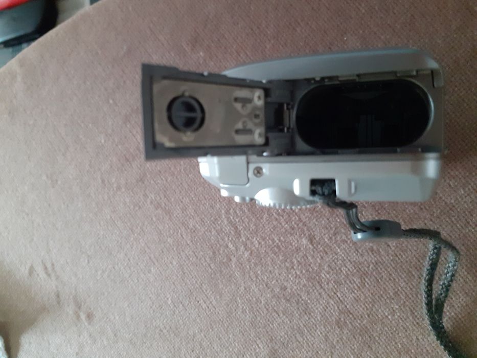 Olympus 5.0 Megapixel Camedia digital camera C-500 Zoom