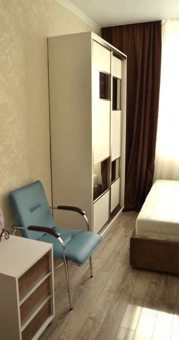 Продам Шафу Білий+дзеркало Шафа-купе