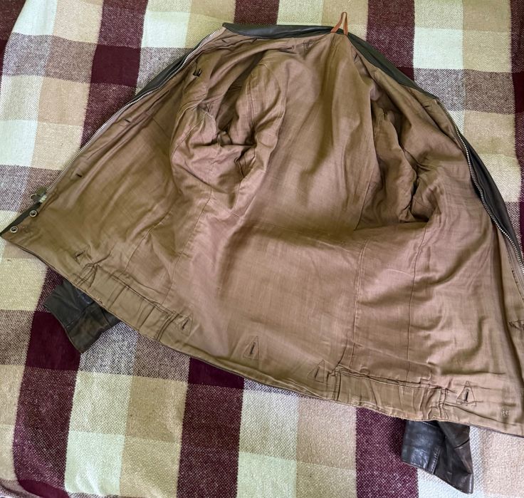 Продам шкіряну льотну куртку(шевретку)