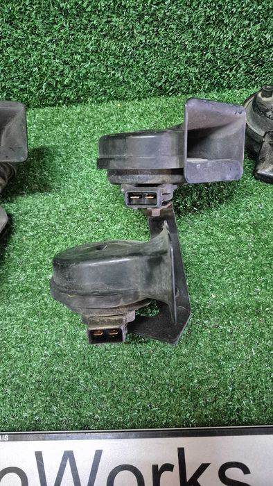 Buzinas Originais Audi A4 B5 8D Passat B5 Com Suportes originais