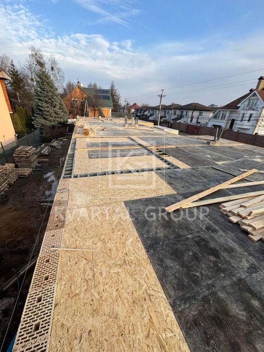 House in Petropavlivska Borshchahivka, Tsarske selo, Buchanskyy rayon - Більше