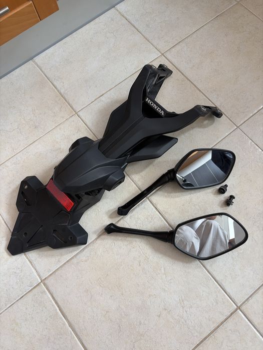 Suporte de Matricula e Retrovisor Original CBR 650R