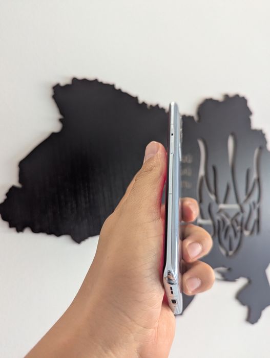 OnePlus 9pro 256gb. Silver