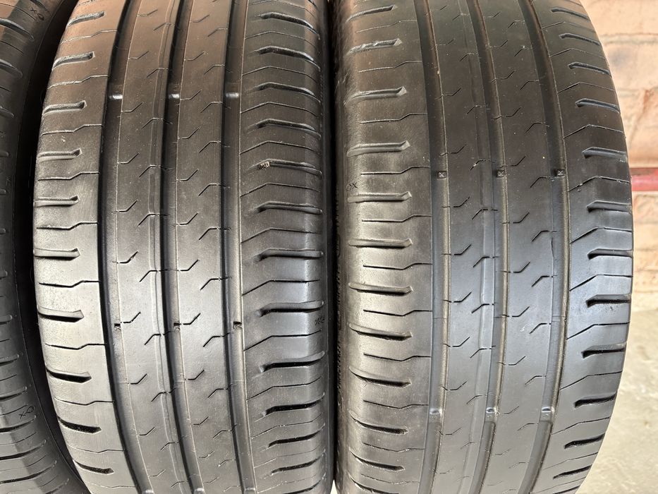 Комплект літніх шин 185/55R15 Continental